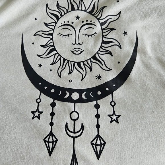 White Graphic Tee with Sun and Moon Design - Picture 4 of 6